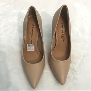 BRAND NEW NUDE HEELS